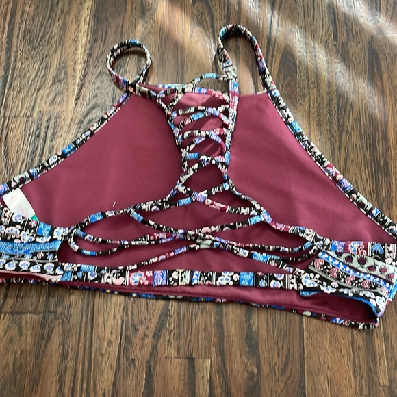 Girls 15-17 summer top - Picture 2 of 3